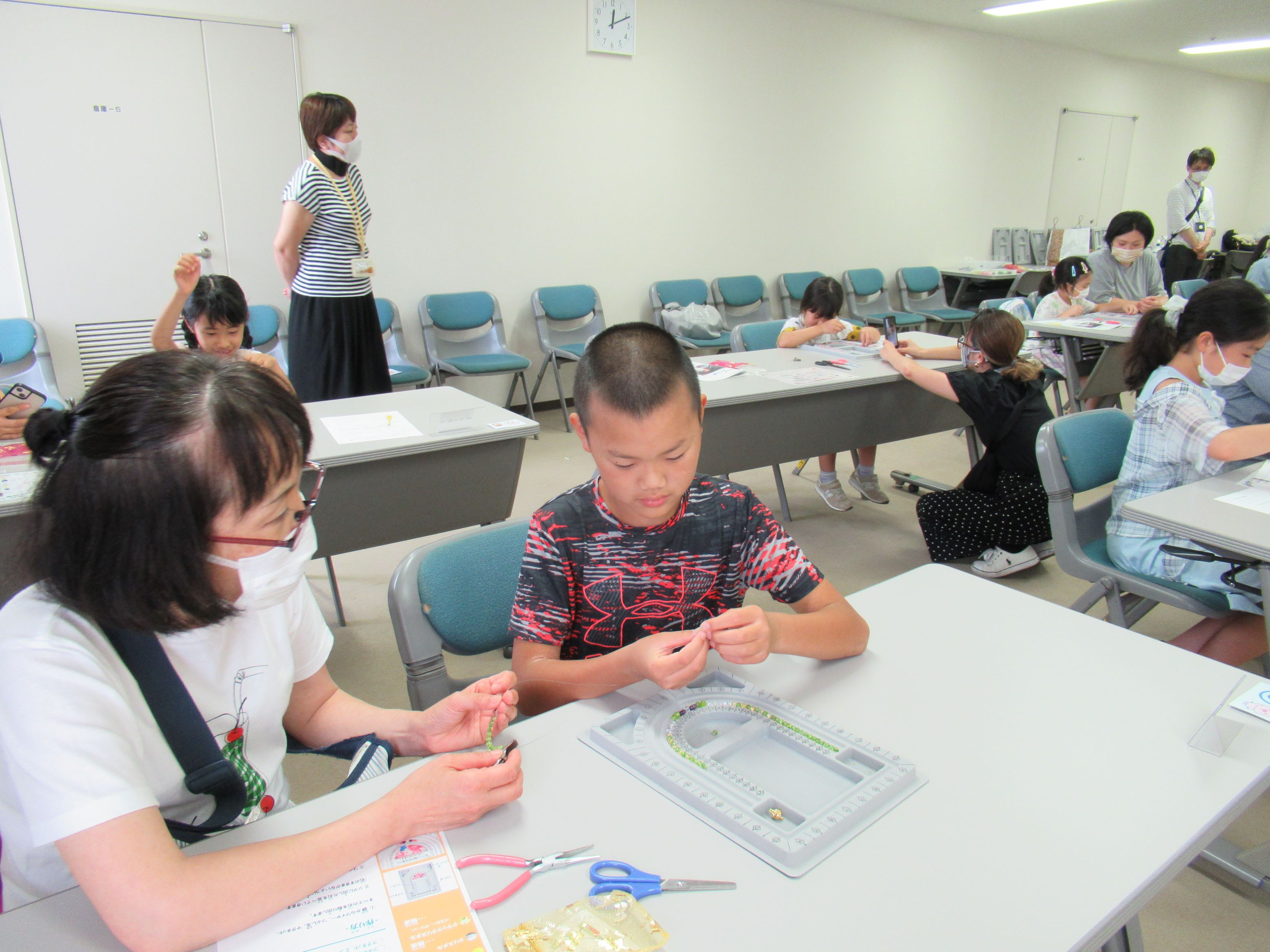 パワーストーンネックレス作り